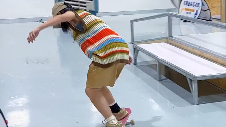 Học sinh tiểu học chơi bảng đồ chơi?