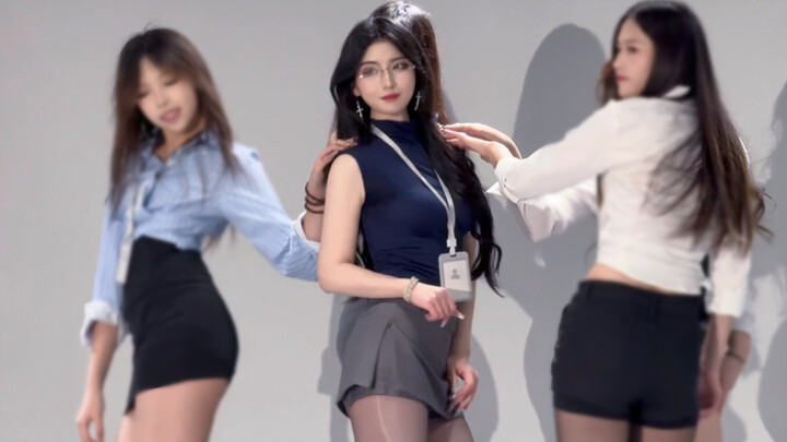 صاعد وهابط | مع سكرتيرة كهذه، إلى أي ساعة تقبل بالعمل الإضافي؟