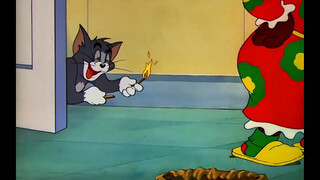 Tom đã uống rượu giả