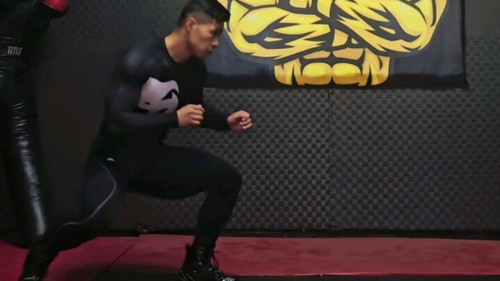 Dalam tinju disebut langkah instan, lalu dalam gulat seharusnya disebut apa?