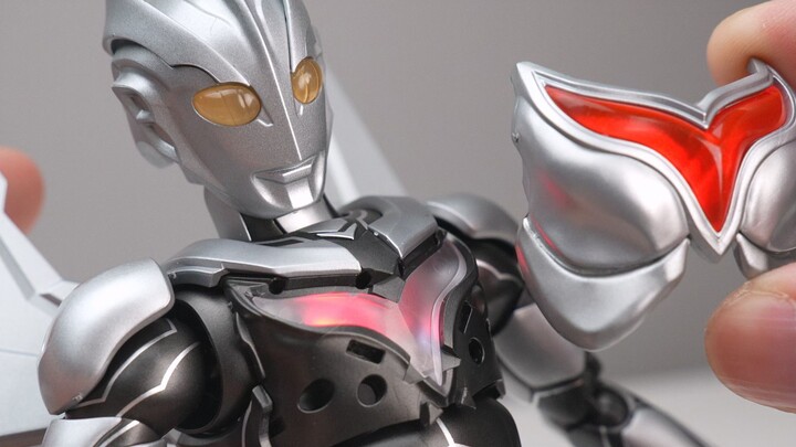 Luar biasa! Ternyata Ultraman yang didewakan langsung itu benar-benar ada. Apakah 199 sepadan? Saya 
