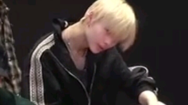 【نيكي/شي شون لي】تصوير مباشر من استوديو التدريب لنسخة الفردي لأغنية Bite me