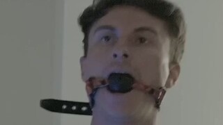 《自 律 的 早 晨》