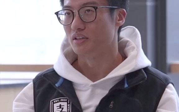 As a fresh graduate himself, he managed to make Ant's interviewers exclaim "666!" #Programmer #Algor