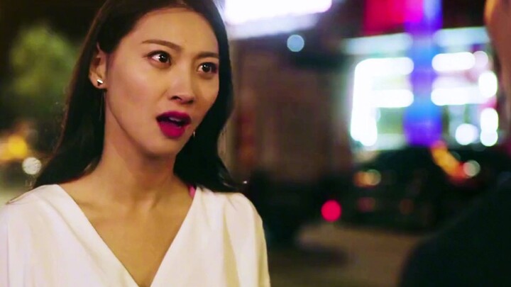 راتبي تبقى أربعة آلاف يوان فقط، وهذه القطعة من الساشيمي بـ298 يوان ولا تأكل منها حتى قطعة واحدة؟