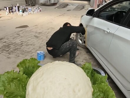 Thịt heo hầm bóng đậu với miến, ăn kèm với bánh bao hấp do chính tay mình làm, thử hỏi có thơm ngon 