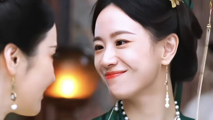 为什么要捂住耳朵，我要撕烂她的嘴