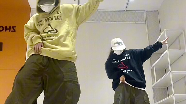 更适合hiphop人的hypeboy…