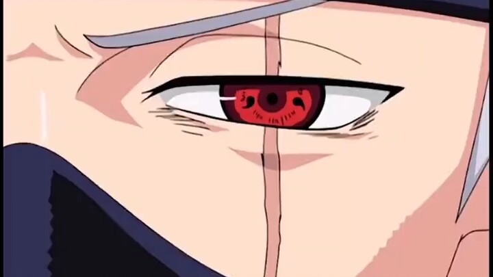 Lúc này Itachi mới biết Kakashi có Mangekyō Sharingan.