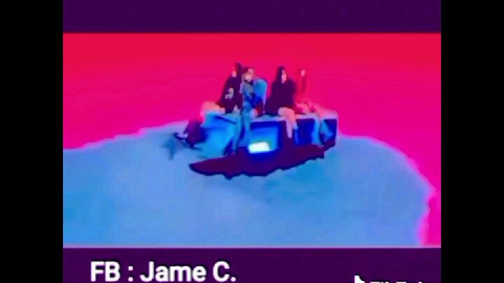 ลิซ่า BLACKPINK มีอิทธิพลต่อวัฒนธรรมเกาหลีและไทยในหลายๆ ด้าน เช่น: - การส่งเสริม