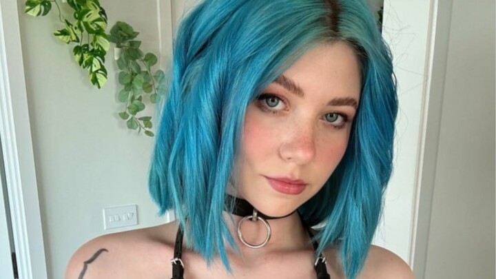 Cute girl cosplay
