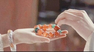 How to express the aesthetics of be with a pair of hands?