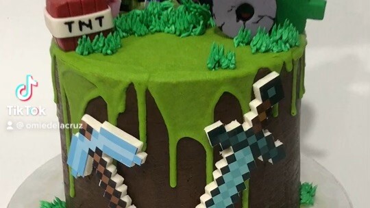 Minecraft Cake