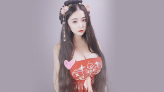 الأخت الكبرى ذات الزي الصيني التقليدي