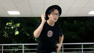 Trying out a comfortable locking style