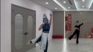 【อ่าวปิง】มังกรจีนร่ายรำ การเต้นรำแบบจีน เอ๊ะ