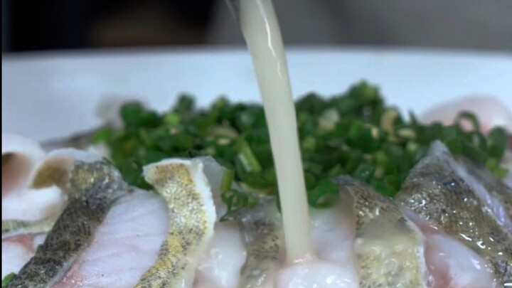 It’s hard to imagine how delicious instant noodles would be.