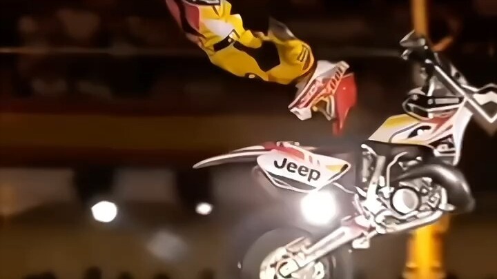 Extreme motorcycle stunts—every single one is mind-blowing!