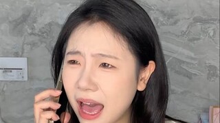 Ketika dua orang dalam kelompok kecil diam-diam berpacaran di belakangmu