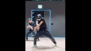 【رجل الشارع المحارب】 Tiger Vata من البشر | مصور مباشر (مقطع ذاتي) لمصمم رقصات SuperM-Tiger Inside