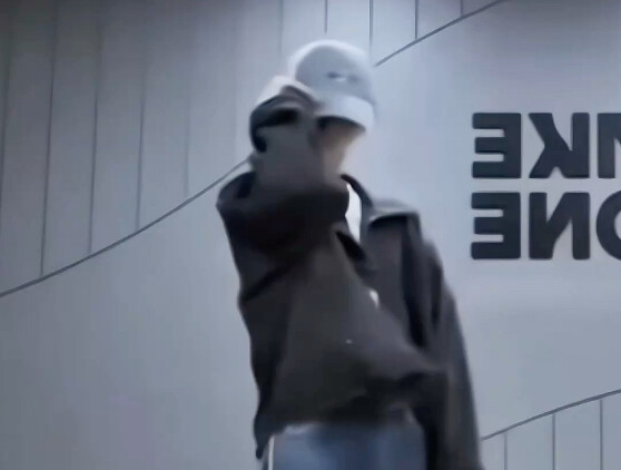 章昊震飞我了不愧是ACE！like JENNIE 舞蹈 challenge Focus