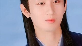 The only one who can do this with a face full of Chinese culture is Cheng Yi, Qiqi is absolutely ama