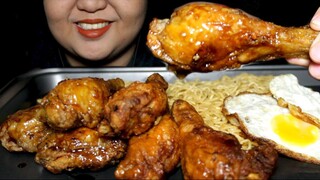 ASMR KOREAN FRIED CHICKEN//INDOMIE MIGORENG NOODLES WITH EGGS//NO TALKING//MUKBANG