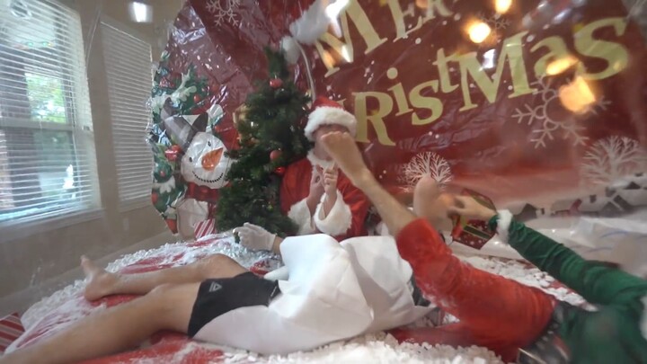 LAST TO LEAVE THE SNOW GLOBE! EXTREME