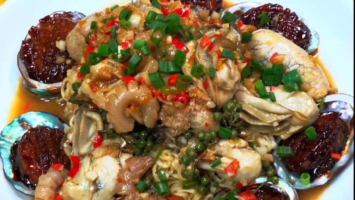 Mì gói này, độ cay hơi mạnh đấy.