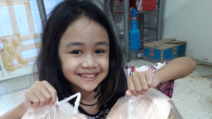 แมวกินแคบหมู^_^