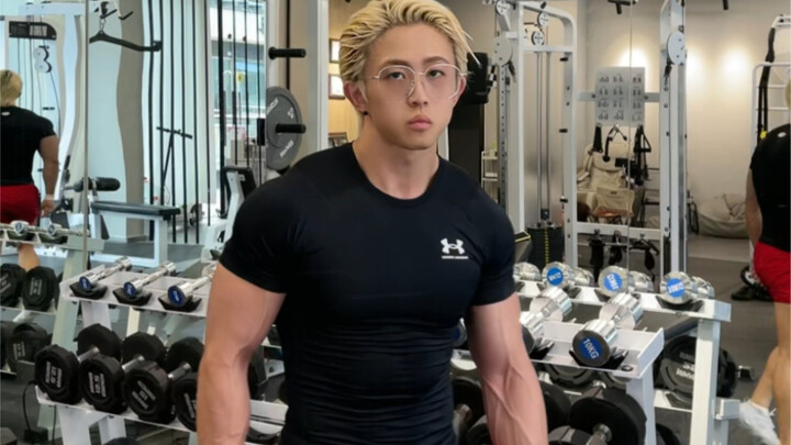 Prince Vegeta Teaches You Arm Workouts~