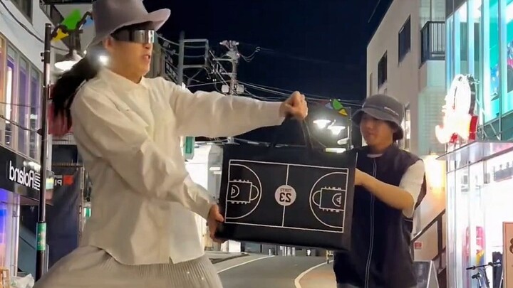 حقيبة اليد التي لا تستطيع أخذها معك