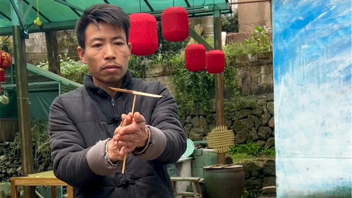 A belated entry video, I made a bamboo dragonfly. Friends at Bilibili, have I taken off?