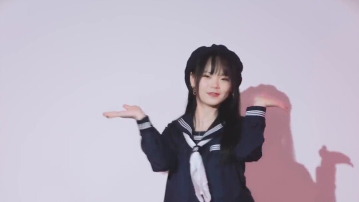 Schoolgirl, stop hitting me~ It hurts~ My little deer is bumping around [vertical screen]