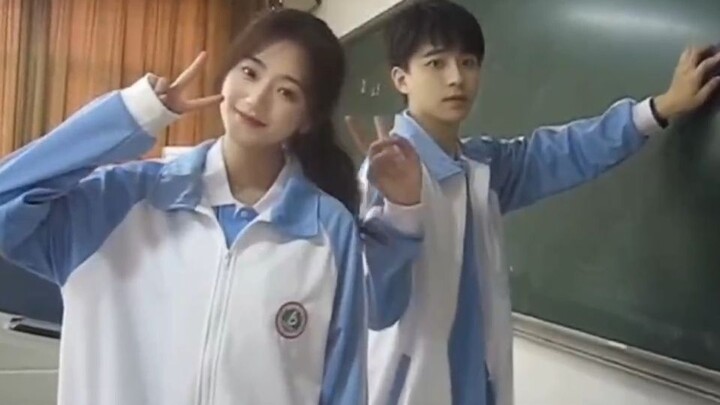 幸运的是青春时期遇到你