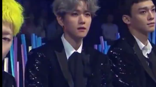 【EXO】难以相信这是同一场活动，消肿前消肿后T﹏T