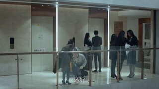 大姐面试前帮保洁擦地，被旁人嘲笑，怎料保洁是老板