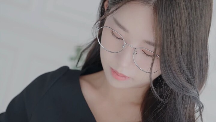 Seoyoon’s business and home-style outfits
