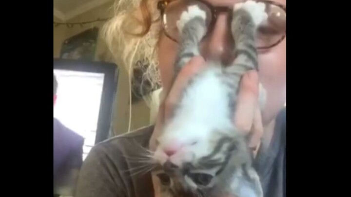 Mỗi lỗ chân lông đều đang phản kháng không cho hút!