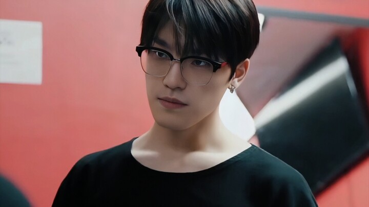 [SVT Lee Chan] Dream Video: So, does my older sister think I’m drunk? [Dino] [Seventeen] [Girlfriend