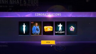 เซอร์ไพรส์ครบรอบ 5 ปี🎁😱รางวัลล็อกอินวันนี้ฟรี🔥👉กล่องอีโมตฟรี Freefire