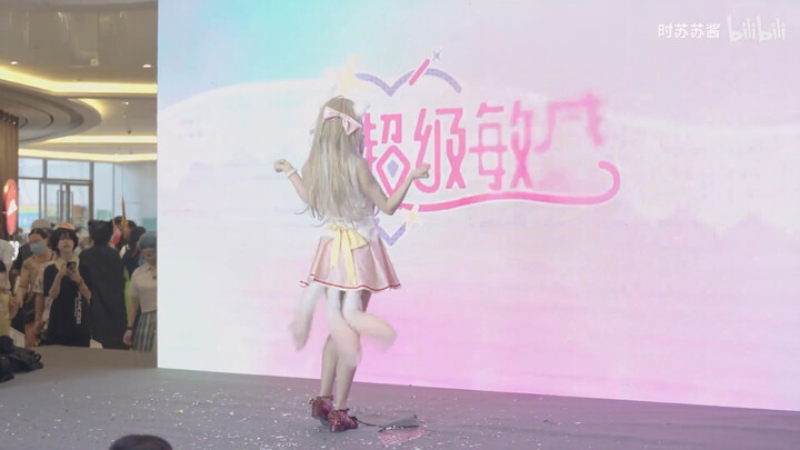The video of Jiaran's cosplay stage suddenly becoming popular two years ago [crying][crying]