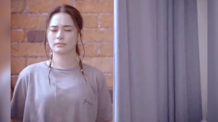 آجياو ليست بارعة في التعبير، لكنها في أعماقها امرأة جميلة القلب والروح.