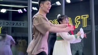 [Bai Xiaobai] Penyembuhan yang luar biasa! Versi langsung koreografi jazz gaya Cina "Tong Hairpin" d