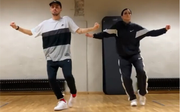 【Joseph&Alisa】Couple performs Bieber's new song Intentions