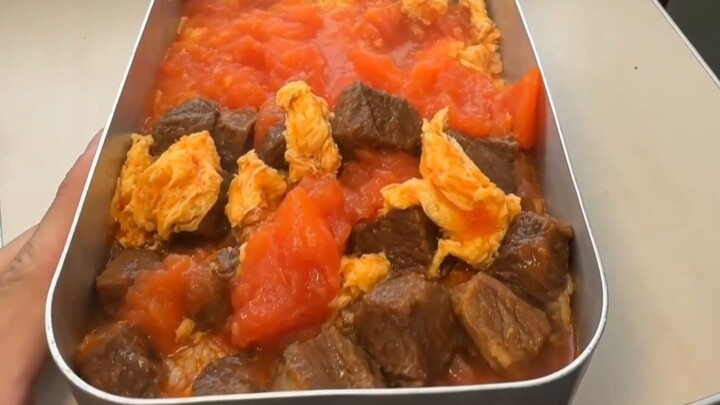 About to faint from hunger! The flight attendant’s handing you a boxed meal! Finish it and get a rew
