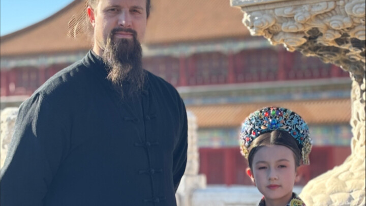 女儿是我最耀眼的明珠，她的光芒可以照亮万千山河