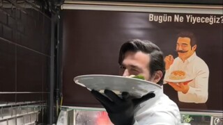 Aku akan memaksakannya masuk