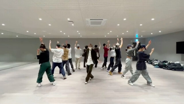 【Shotaro】The practice room is so cool! CoNEXTion practice room unveiled on 220508, official Instagra