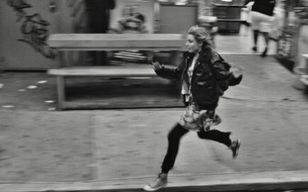 ถึงพวกเราในวัย 20 กว่าที่อ่อนไหว รักศิลปะ ช่างฝัน และยังไม่ประสบความสำเร็จสักอย่าง